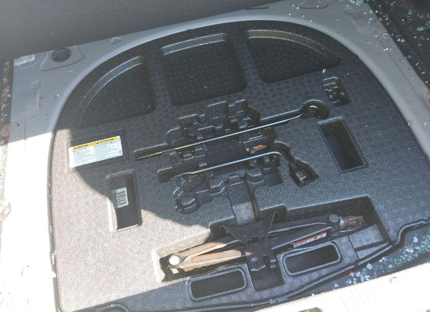 Photo 12 of 2018 Toyota Camry HYBRID SE (VIN 4T1B21HK6JU002646)