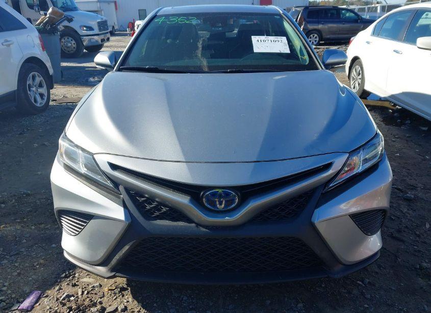 Photo 13 of 2018 Toyota Camry HYBRID SE (VIN 4T1B21HK6JU002646)