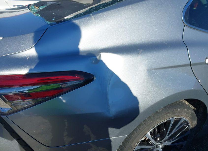 Photo 6 of 2018 Toyota Camry HYBRID SE (VIN 4T1B21HK6JU002646)