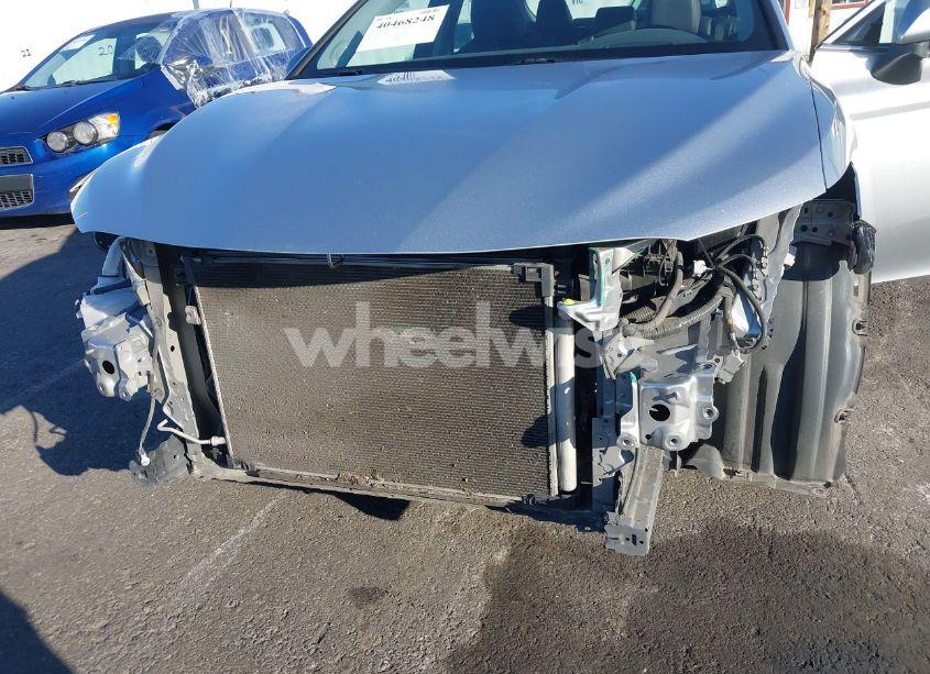 Photo 6 of 2018 Toyota Camry HYBRID XLE (VIN 4T1B21HK6JU005014)