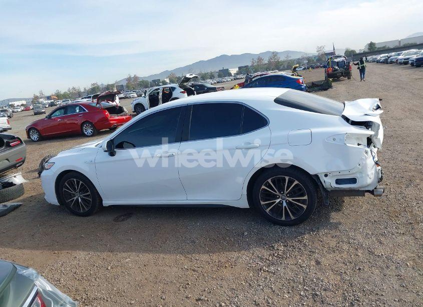 Photo 14 of 2018 Toyota Camry HYBRID SE (VIN 4T1B21HK6JU503794)