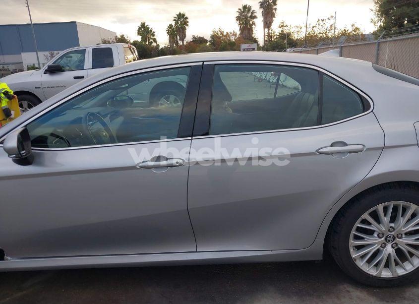 Photo 15 of 2019 Toyota Camry HYBRID XLE (VIN 4T1B21HK6KU515509)