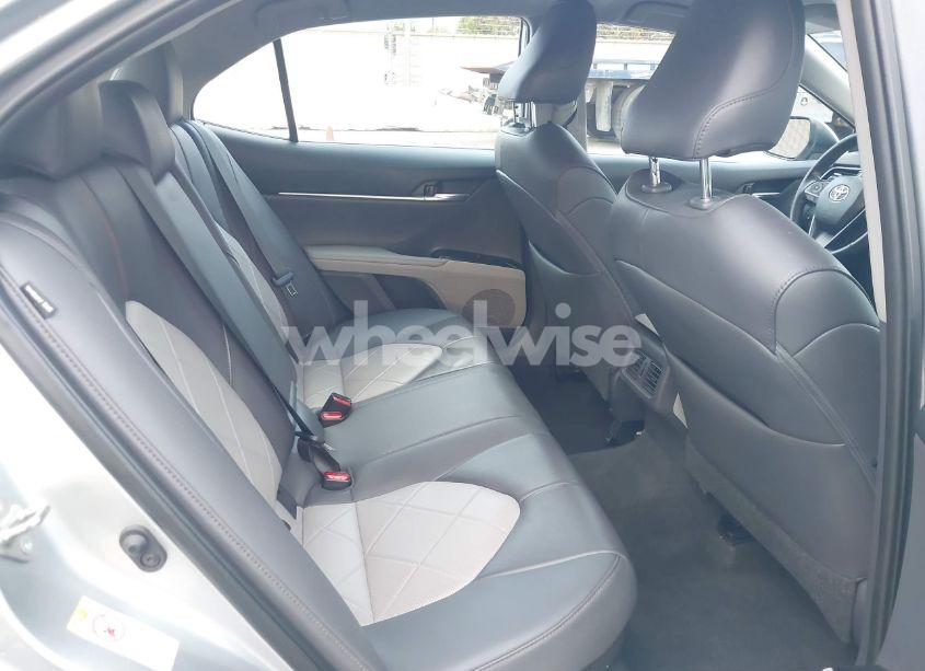 Photo 8 of 2019 Toyota Camry HYBRID XLE (VIN 4T1B21HK6KU515509)