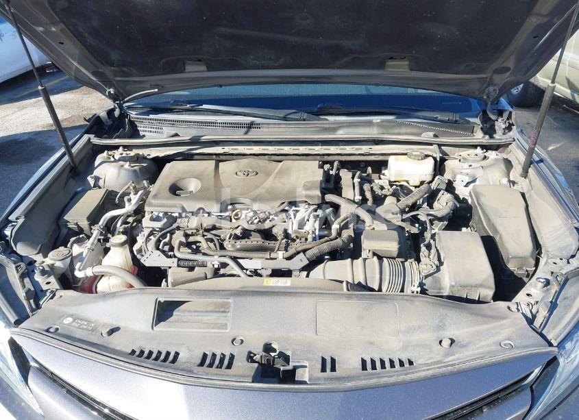 Photo 10 of 2018 Toyota Camry HYBRID XLE (VIN 4T1B21HK8JU001854)