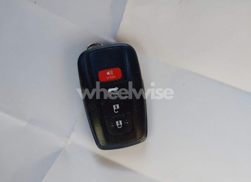 Photo 11 of 2018 Toyota Camry HYBRID XLE (VIN 4T1B21HK8JU001854)