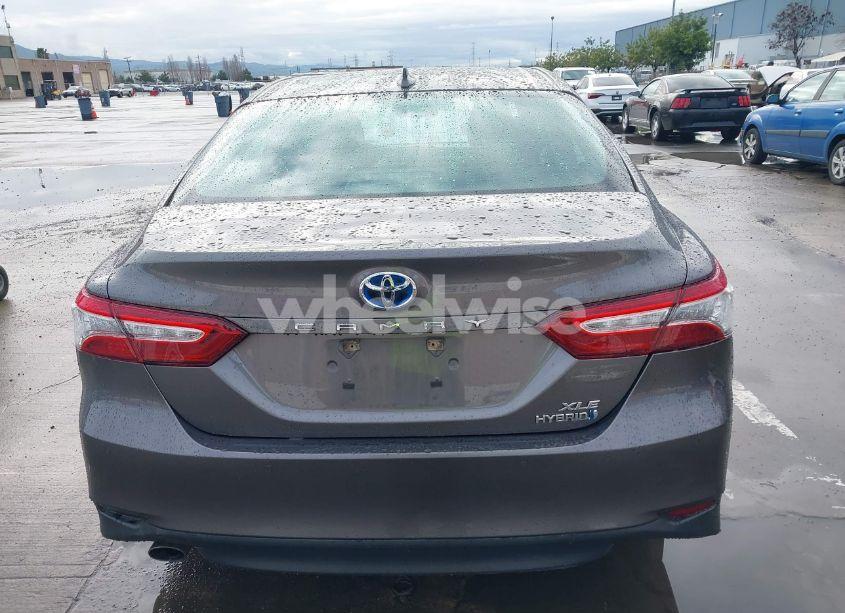 Photo 17 of 2018 Toyota Camry HYBRID XLE (VIN 4T1B21HK8JU006116)