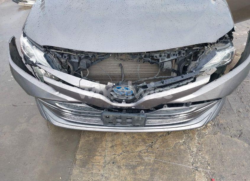 Photo 6 of 2018 Toyota Camry HYBRID XLE (VIN 4T1B21HK8JU006116)