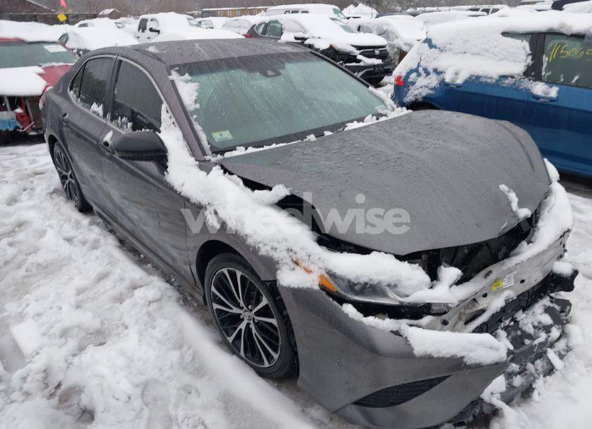 2018 Toyota Camry HYBRID SE (VIN 4T1B21HK8JU008903) main photo