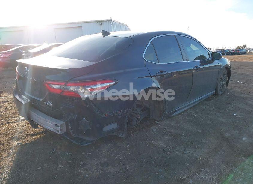 Photo 4 of 2018 Toyota Camry HYBRID SE (VIN 4T1B21HK8JU500072)