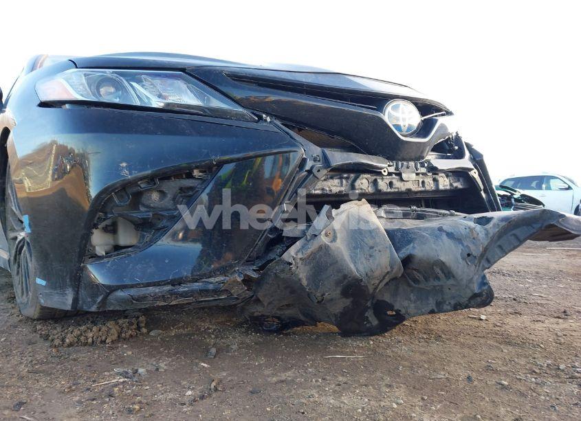 Photo 6 of 2018 Toyota Camry HYBRID SE (VIN 4T1B21HK8JU500072)