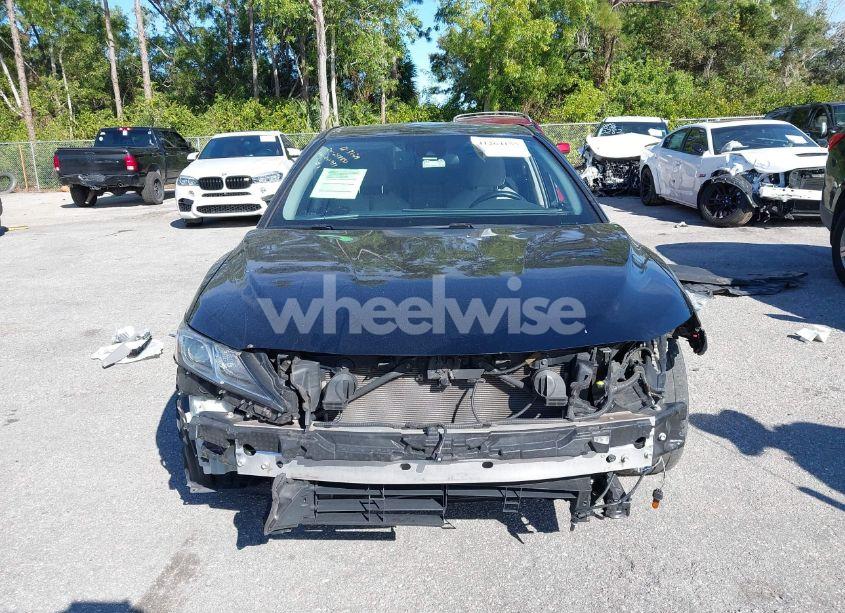 Photo 12 of 2019 Toyota Camry HYBRID SE (VIN 4T1B21HK8KU011933)