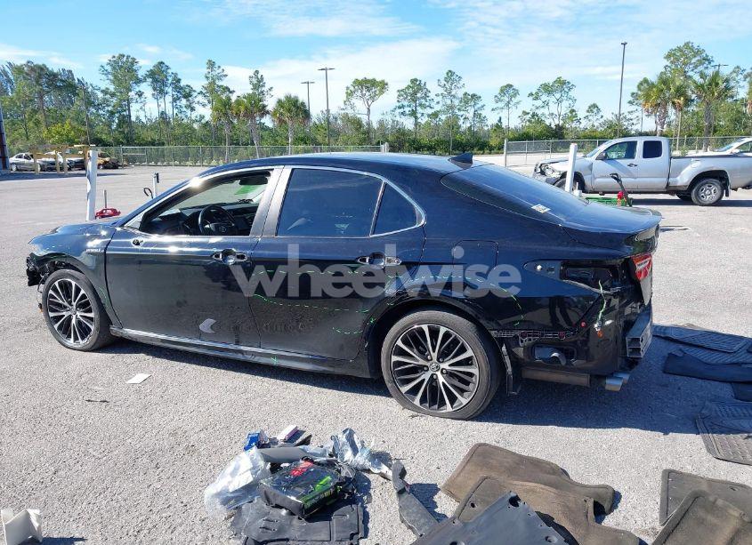 Photo 14 of 2019 Toyota Camry HYBRID SE (VIN 4T1B21HK8KU011933)