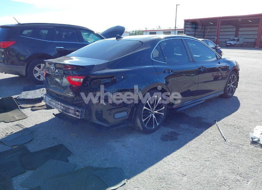 Photo 4 of 2019 Toyota Camry HYBRID SE (VIN 4T1B21HK8KU011933)