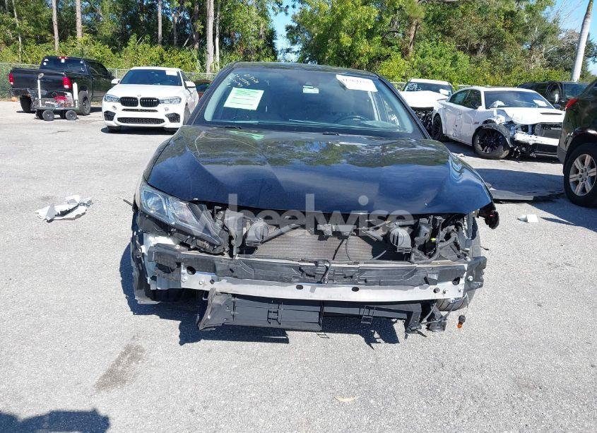 Photo 6 of 2019 Toyota Camry HYBRID SE (VIN 4T1B21HK8KU011933)