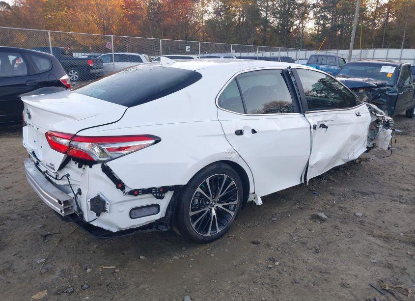 Photo 4 of 2019 Toyota Camry HYBRID SE (VIN 4T1B21HK8KU513907)