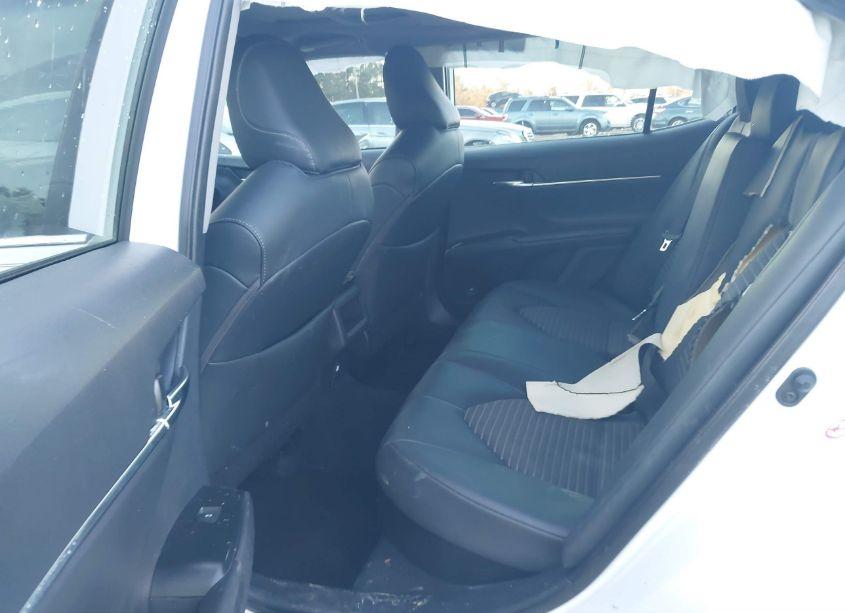 Photo 8 of 2019 Toyota Camry HYBRID SE (VIN 4T1B21HK8KU513907)