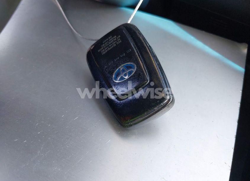 Photo 11 of 2018 Toyota Camry HYBRID SE (VIN 4T1B21HK9JU508570)