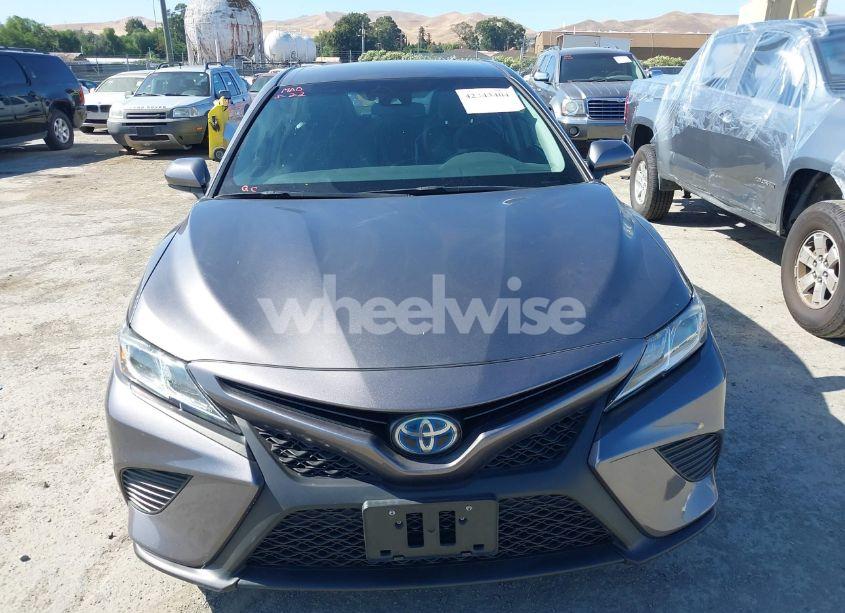 Photo 12 of 2018 Toyota Camry HYBRID SE (VIN 4T1B21HK9JU508570)