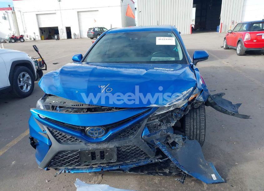Photo 12 of 2019 Toyota Camry HYBRID SE (VIN 4T1B21HK9KU010564)