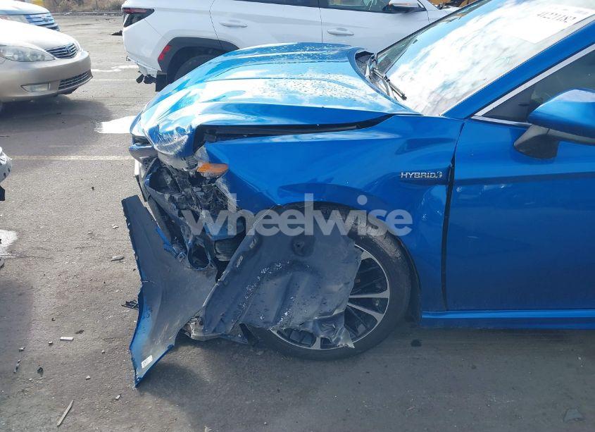 Photo 6 of 2019 Toyota Camry HYBRID SE (VIN 4T1B21HK9KU010564)