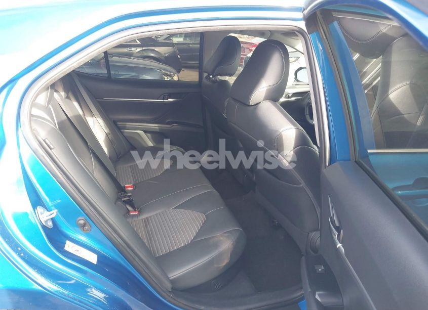 Photo 8 of 2019 Toyota Camry HYBRID SE (VIN 4T1B21HK9KU010564)