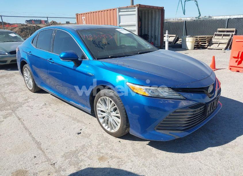 2019 Toyota Camry HYBRID XLE (VIN 4T1B21HK9KU011245) main photo