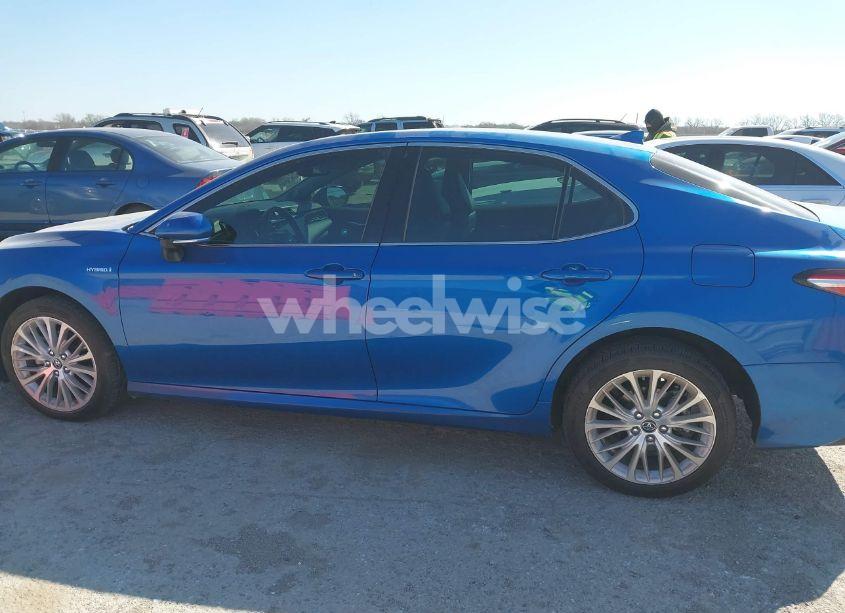 Photo 14 of 2019 Toyota Camry HYBRID XLE (VIN 4T1B21HK9KU011245)