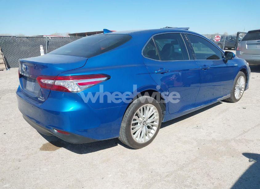 Photo 4 of 2019 Toyota Camry HYBRID XLE (VIN 4T1B21HK9KU011245)