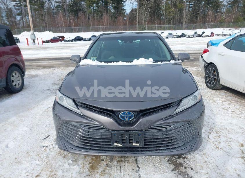 Photo 13 of 2019 Toyota Camry HYBRID XLE (VIN 4T1B21HK9KU511194)