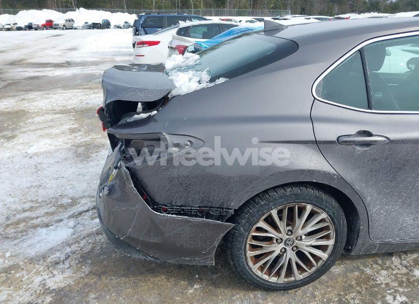 Photo 18 of 2019 Toyota Camry HYBRID XLE (VIN 4T1B21HK9KU511194)