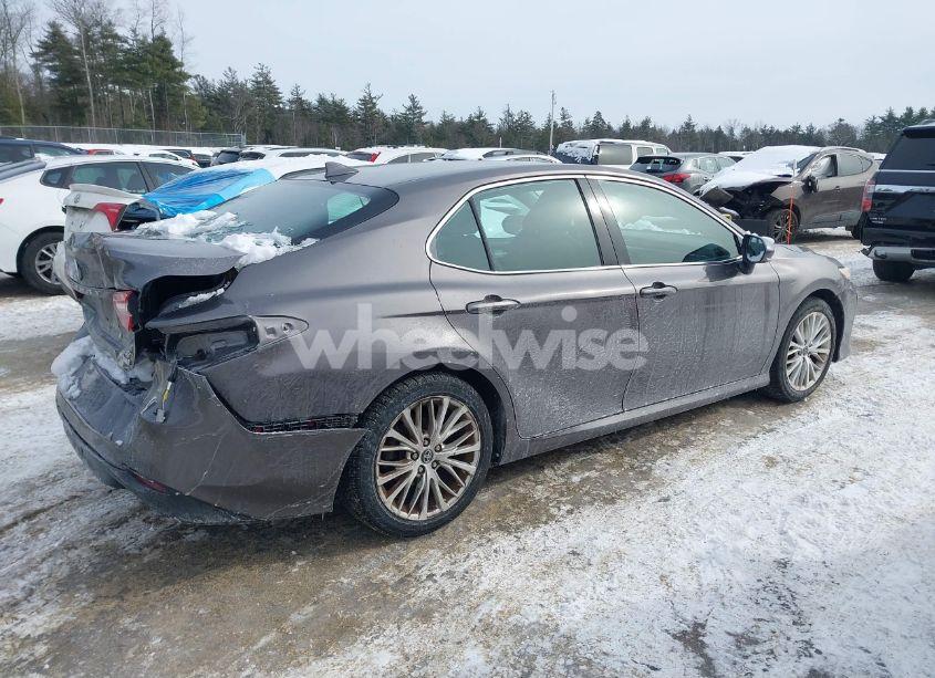 Photo 4 of 2019 Toyota Camry HYBRID XLE (VIN 4T1B21HK9KU511194)