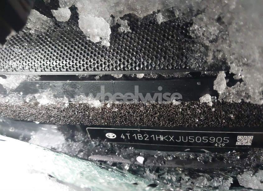 Photo 9 of 2018 Toyota Camry HYBRID SE (VIN 4T1B21HKXJU505905)