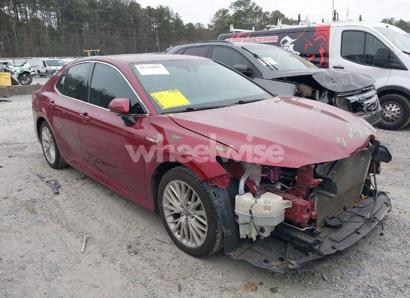 Photo 13 of 2018 Toyota Camry HYBRID XLE (VIN 4T1B21HKXJU506245)