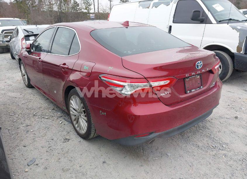 Photo 3 of 2018 Toyota Camry HYBRID XLE (VIN 4T1B21HKXJU506245)