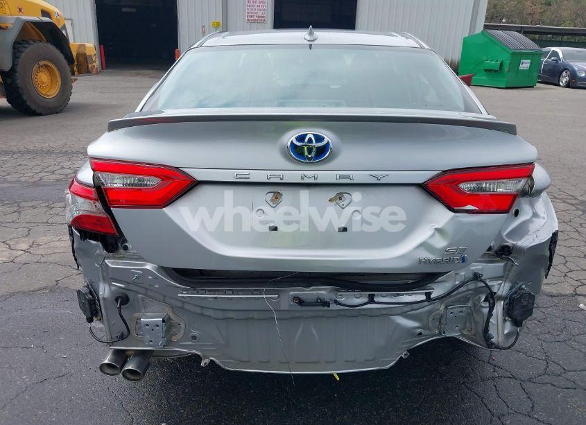 Photo 6 of 2019 Toyota Camry HYBRID SE (VIN 4T1B21HKXKU011982)