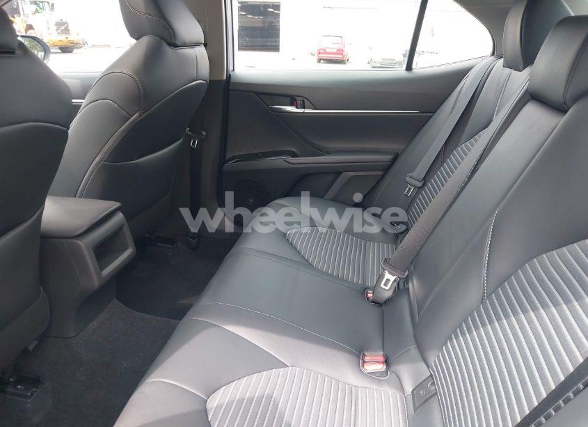 Photo 8 of 2019 Toyota Camry HYBRID SE (VIN 4T1B21HKXKU011982)
