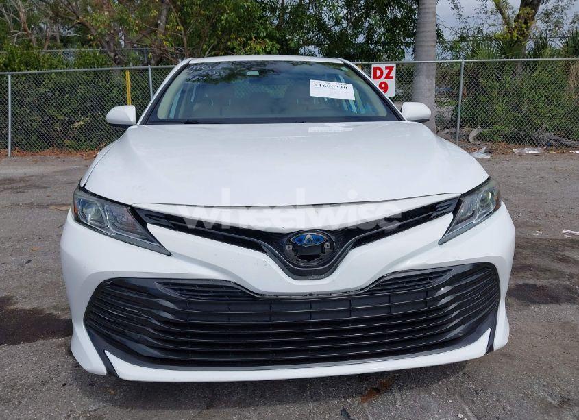Photo 13 of 2019 Toyota Camry HYBRID LE (VIN 4T1B31HK1KU514944)
