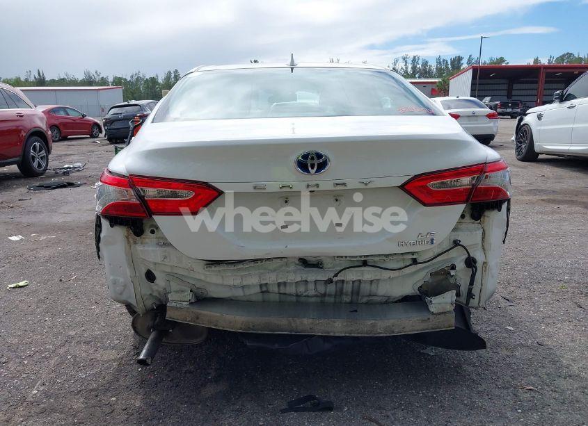 Photo 17 of 2019 Toyota Camry HYBRID LE (VIN 4T1B31HK1KU514944)