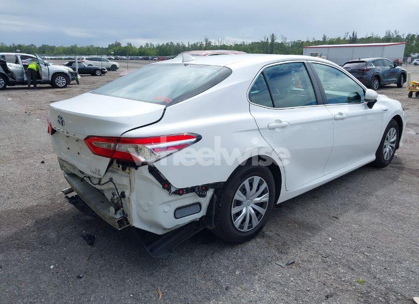 Photo 4 of 2019 Toyota Camry HYBRID LE (VIN 4T1B31HK1KU514944)