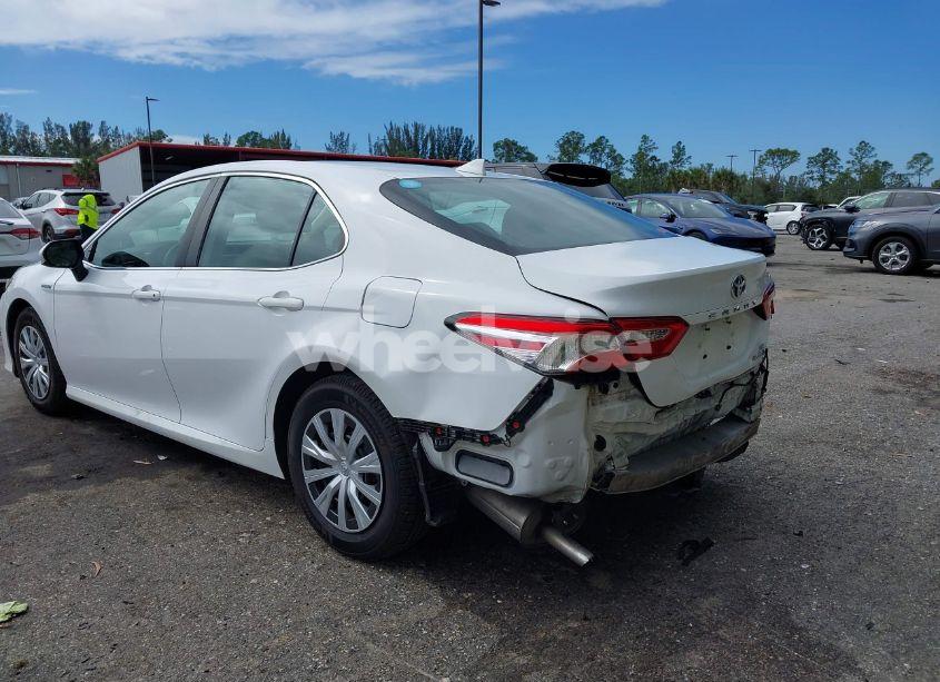 Photo 6 of 2019 Toyota Camry HYBRID LE (VIN 4T1B31HK1KU514944)