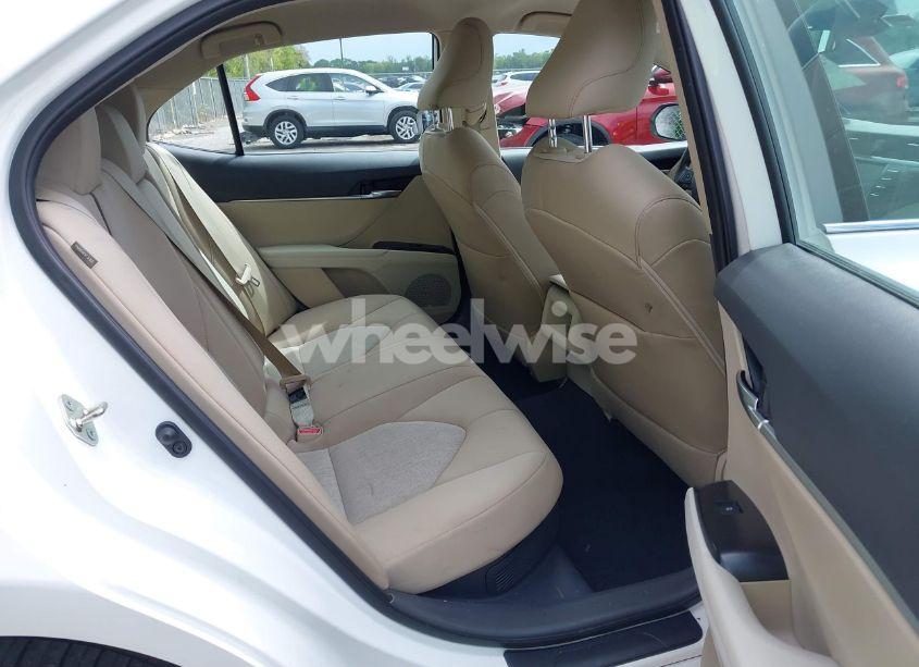 Photo 8 of 2019 Toyota Camry HYBRID LE (VIN 4T1B31HK1KU514944)