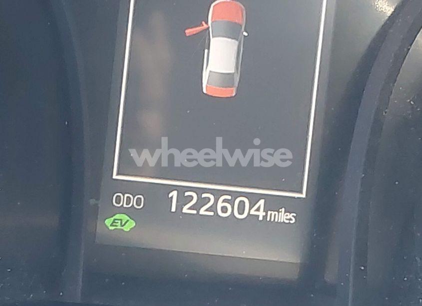 Photo 15 of 2018 Toyota Camry HYBRID LE (VIN 4T1B31HK2JU004309)