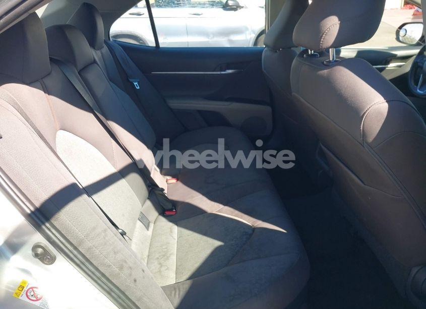 Photo 8 of 2018 Toyota Camry HYBRID LE (VIN 4T1B31HK2JU004309)