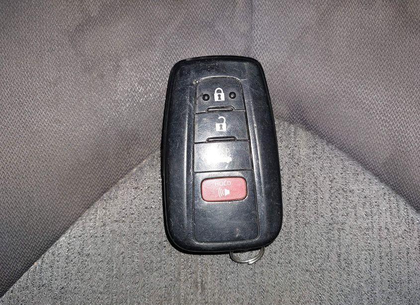 Photo 11 of 2018 Toyota Camry HYBRID LE (VIN 4T1B31HK2JU504390)