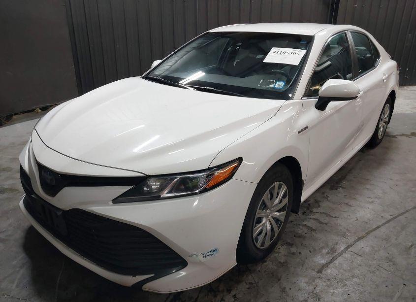 Photo 2 of 2018 Toyota Camry HYBRID LE (VIN 4T1B31HK2JU504390)