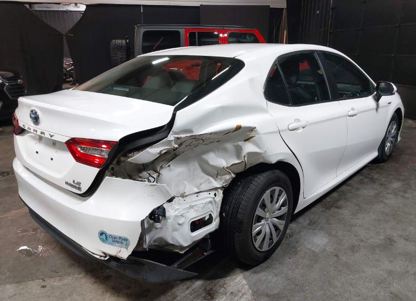 Photo 6 of 2018 Toyota Camry HYBRID LE (VIN 4T1B31HK2JU504390)