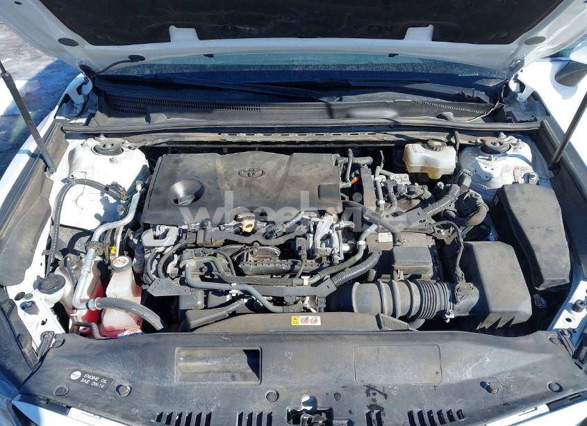 Photo 10 of 2019 Toyota Camry HYBRID LE (VIN 4T1B31HK2KU006126)