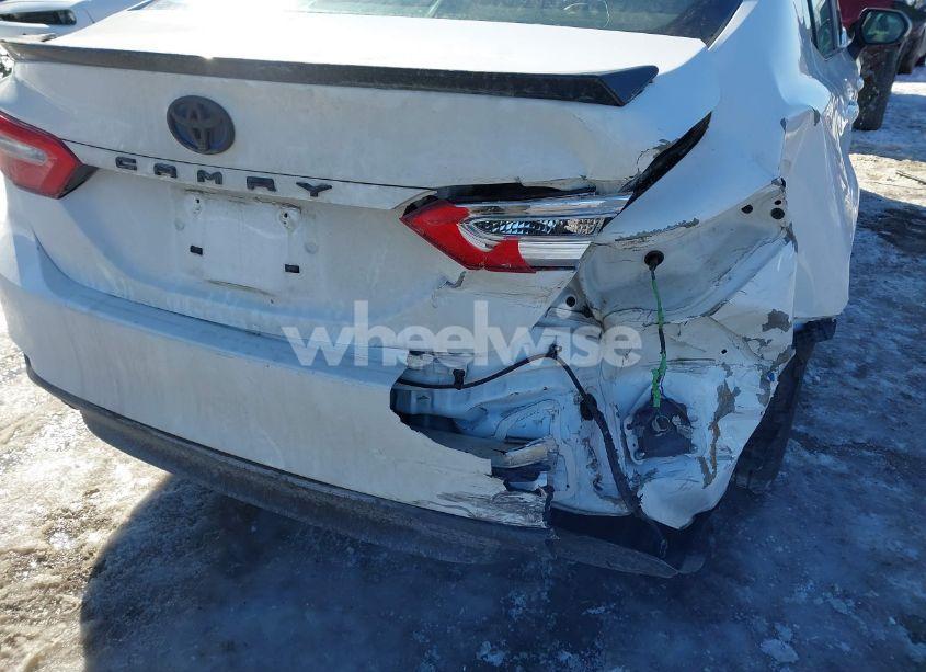 Photo 18 of 2019 Toyota Camry HYBRID LE (VIN 4T1B31HK2KU006126)