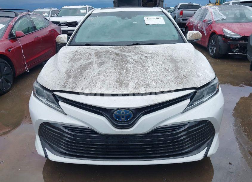 Photo 12 of 2018 Toyota Camry HYBRID LE (VIN 4T1B31HK4JU004246)