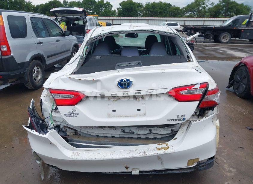 Photo 16 of 2018 Toyota Camry HYBRID LE (VIN 4T1B31HK4JU004246)